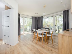 24015806-Ferienwohnung-4--300x225-1