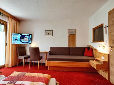 Schlafzimmer (b)