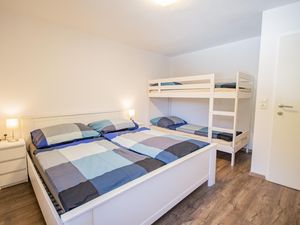 24030105-Ferienwohnung-4--300x225-4