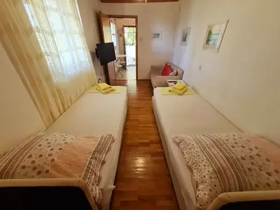 Ferienwohnung für 2 Personen (38 m²) in Klenovica 9/10