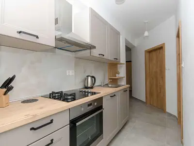 Ferienwohnung für 3 Personen (44 m²) in Kneza 8/10