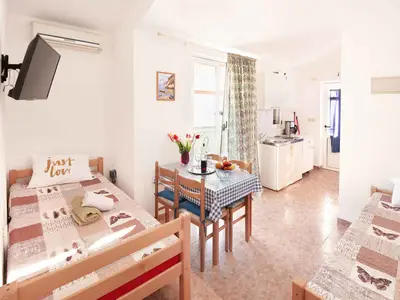 Ferienwohnung für 4 Personen (45 m²) in Poljica 7/10