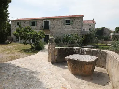 Ferienwohnung für 4 Personen (45 m²) in Ugrinići 7/10