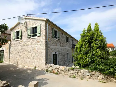 Ferienwohnung für 5 Personen (60 m²) in Ugrinići 8/10