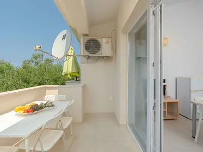 Ferienwohnung für 3 Personen (40 m²) in Jakišnica 3/10