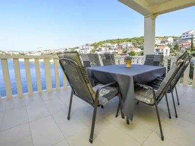 Ferienwohnung für 5 Personen (70 m²) in Otočić Planka 3/10