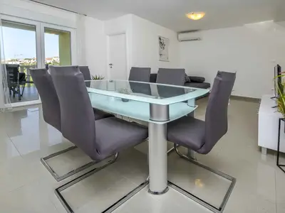 Ferienwohnung für 5 Personen (70 m²) in Otočić Planka 9/10