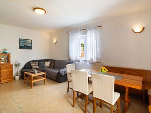 23758490-Ferienwohnung-7--300x225-2