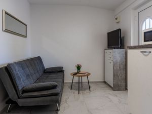 24036208-Ferienwohnung-4--300x225-2