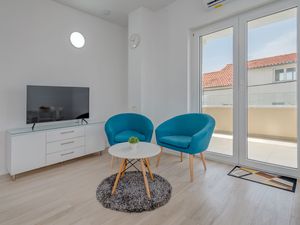 24036225-Ferienwohnung-5--300x225-5