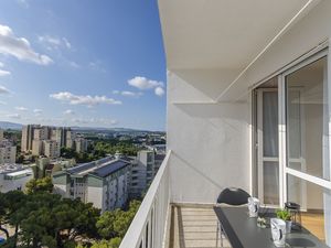 24036235-Ferienwohnung-6--300x225-0