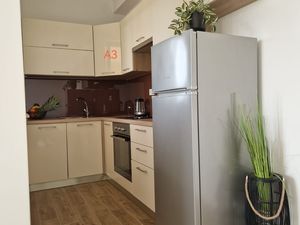 24036239-Ferienwohnung-3--300x225-5