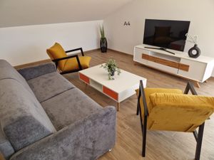 24036240-Ferienwohnung-5--300x225-5