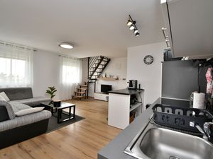 24036301-Ferienwohnung-6--300x225-5