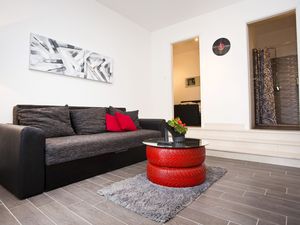 24036326-Ferienwohnung-4--300x225-3