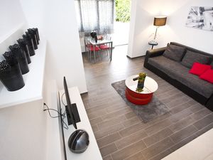 24036326-Ferienwohnung-4--300x225-5