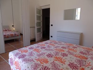 24037890-Ferienwohnung-6--300x225-5