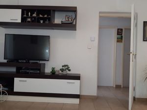 24037923-Ferienwohnung-5--300x225-2