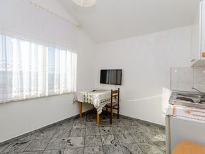 23947788-Ferienwohnung-2--300x225-2