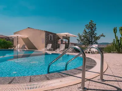 PoolOfHouse