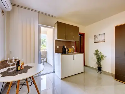 Ferienwohnung für 2 Personen (25 m²) in Dobra Voda 3/8
