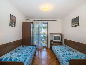 23940714-Ferienwohnung-5--300x225-2