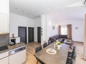 24043568-Ferienwohnung-5--300x225-4