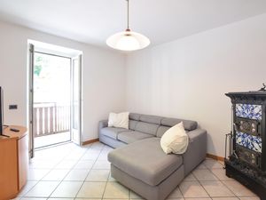 24043685-Ferienwohnung-5--300x225-2