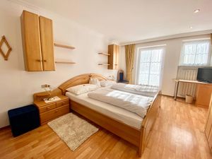 22767525-Ferienwohnung-3--300x225-1