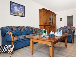 24044833-Ferienwohnung-5--300x225-1