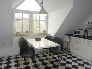 24044957-Ferienwohnung-4--300x225-3