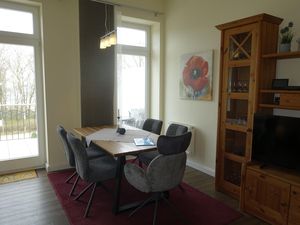 24044981-Ferienwohnung-5--300x225-2