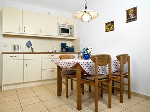 24044989-Ferienwohnung-4--300x225-2