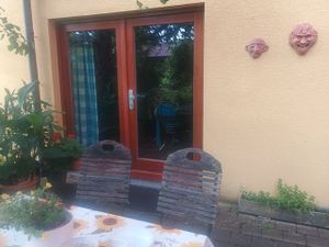 24045115-Ferienwohnung-2--300x225-0