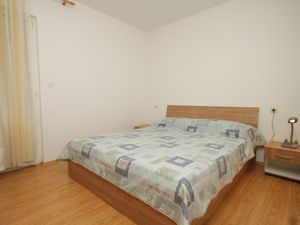 19126259-Ferienwohnung-3--300x225-4