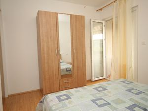 19126259-Ferienwohnung-3--300x225-5