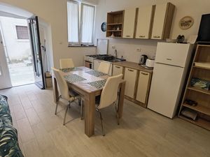 24045202-Ferienwohnung-4--300x225-5