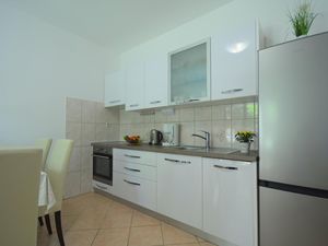 23934831-Ferienwohnung-4--300x225-4