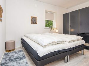 23980354-Ferienwohnung-5--300x225-5