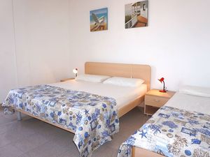 23971705-Ferienwohnung-5--300x225-2