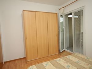 23930328-Ferienwohnung-3--300x225-4