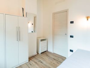 23868162-Ferienwohnung-8--300x225-2