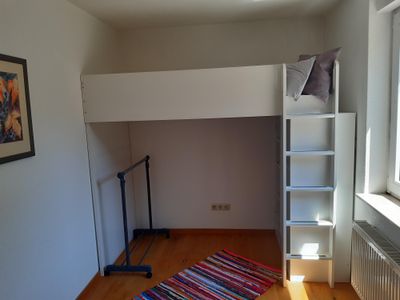 Schlafzimmer mit Hochbett