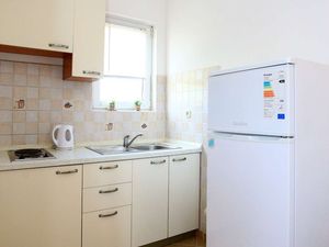 23930333-Ferienwohnung-4--300x225-2