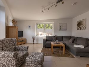 24046390-Ferienwohnung-4--300x225-1