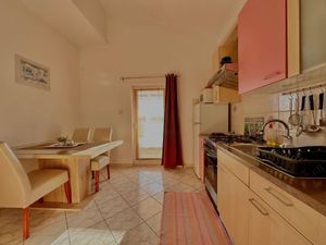 22436695-Ferienwohnung-2--300x225-2