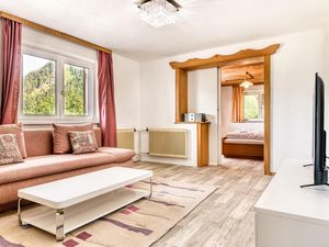 24047291-Ferienwohnung-8--300x225-2