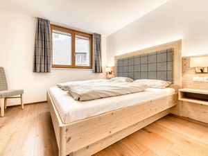 24047343-Ferienwohnung-2--300x225-5