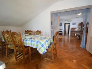 24047967-Ferienwohnung-8--300x225-5