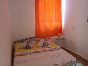 24037200-Ferienwohnung-3--300x225-4